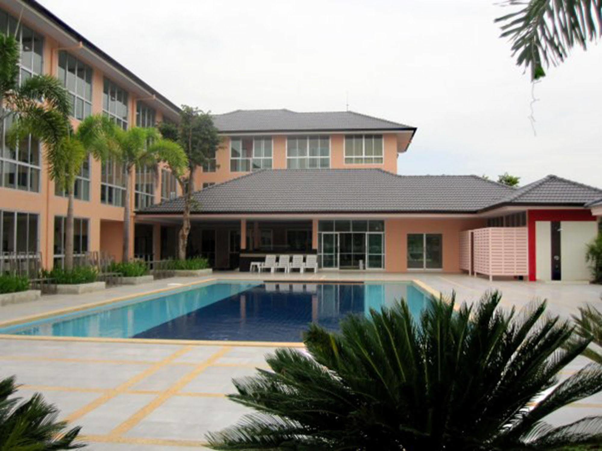 The Victory Hotel Ban Muang Daeng Εξωτερικό φωτογραφία